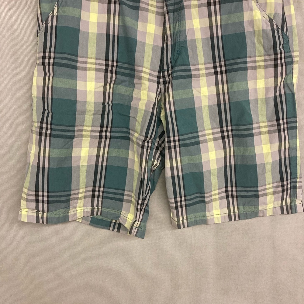 Quiksilver Green Plaid Men's Flat Front Shorts size 33